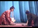 借灯光我赶忙飞针走线 《李二嫂改嫁》