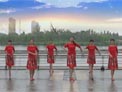 青儿广场舞泥人情歌