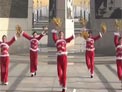 青儿广场舞新年更加要努力