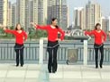 青儿广场舞亲吻西藏