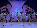 杨艺广场舞阿哥阿妹跳起来