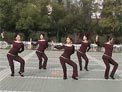 高安子君广场舞看了我一眼