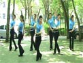 高安子君广场舞冬天里的白玫瑰