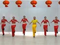 舞动旋律2007广场舞坐着高铁回家乡
