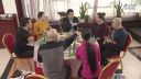 关东微喜剧《老总回来》