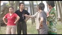 民间小调寡妇给村长送礼：2