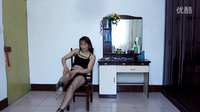 米悠悠广场舞一椅子舞《dj舞曲一个女人的寂寞》超高跟鞋+网丝下载