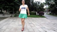 舞灵美娜子广场舞 《溜溜的她》正面 背面演