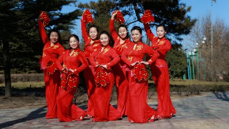 云裳广场舞《喜从天降龙凤呈祥》《云裳广场