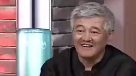 刘能小品《抱一抱》刘能抱谢大脚越抱越紧下载