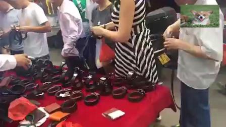 这口才摆地摊太屈才了 说相声肯定上春晚