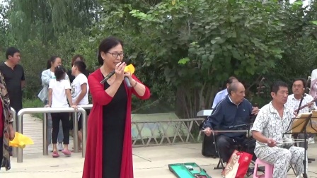 澶州戏迷俱乐部 张老师 刘春凤演唱两夹弦选