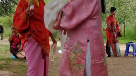二人转拉场戏《黄爱玉上坟》