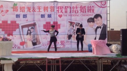 心雨广场舞《真的不容易》春英