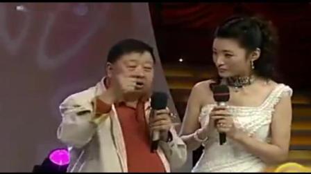 美女主持周涛曾跟相声大师马季现场表演相声