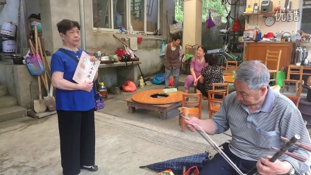 秦桂娟唱桂剧《闹严府》