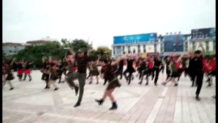 《央视舞动中国陶然亭水兵舞》与峡市水兵舞