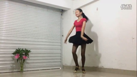 格格广场舞中国梦茉莉广场舞《天在下雨我在