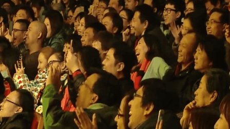 叼着烟卷说相声 也就只有他了