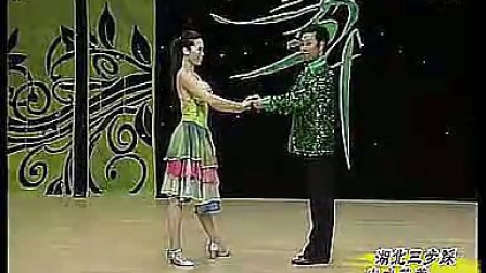 杨艺交谊舞《三步踩》 广场舞教学