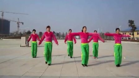 小苹果韩国版动动广场舞《我在红尘中遇见你