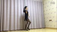 新生代广场舞《跟我你不配》（光脚背面）