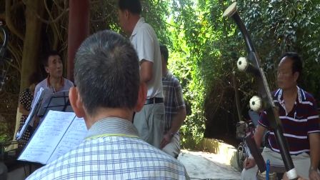 罗豆娱乐队 在海口公园参加唱琼剧《大义灭