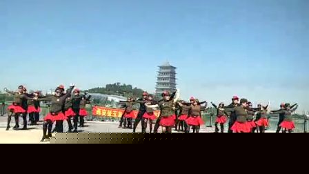 陶然亭桥头五套水兵舞《张玉龙水兵舞》纺织