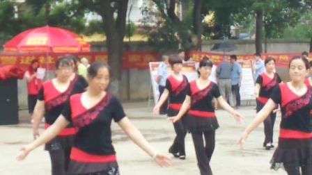 汽标社区广场舞辣妈表演一健康动起来口令
