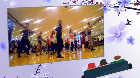 王广成和长腿帅哥美女跳广场舞《大叔不卖我