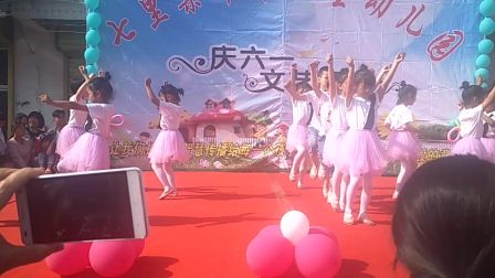 幼儿舞蹈《快乐的歌》