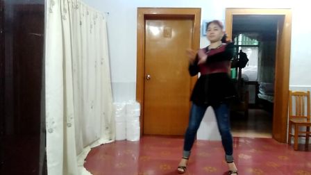 自拍美久广场舞《盼情缘》下载