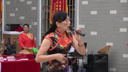 唐明春演唱黄梅戏《小辞店》