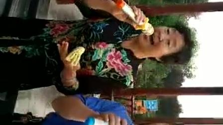 蒲剧爱好者夫妻同台演唱