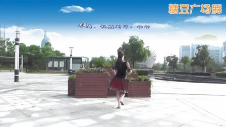 动动广场舞《水月亮》背面