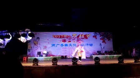 梧州市青年粤剧团团长李艺参加荔枝节戏曲变