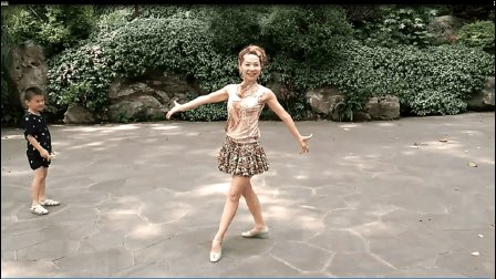 美红广场舞《踩踩踩》标清