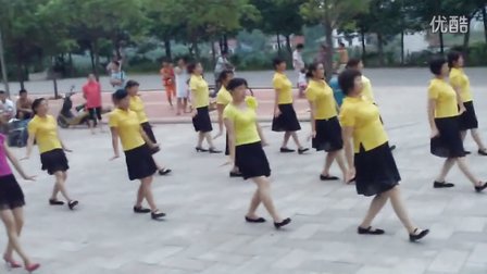 穿心村文雯广场舞《卓玛》高清