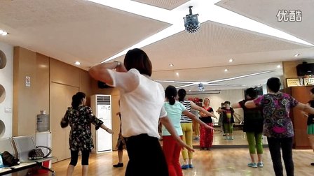 舞灵美娜子广场舞 排练版视频