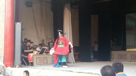 杨升娟在红耀乡演出周仁回府