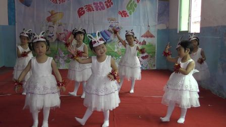 幼儿舞蹈《兔子舞》