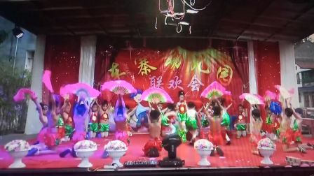 车寨幼儿园幼儿舞蹈《美丽美丽中国走起来》