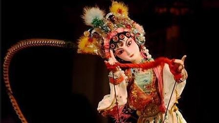 秦腔木偶戏演出现场 胖大姐赵棉棉陪唱高清