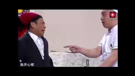 《烧烤》小品被坑 被灌6瓶啤酒