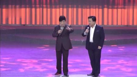 相声名家奇志和徒弟爆笑相声《包装》