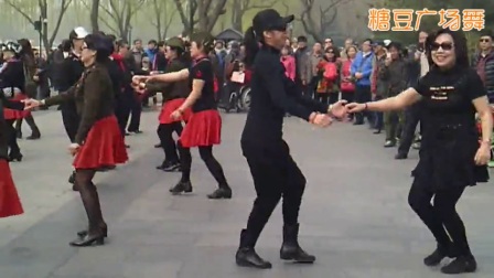 北京陶然亭桥头水兵舞第二套