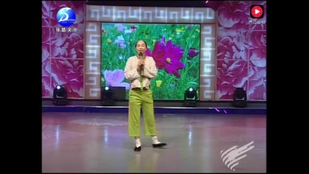 二人转小夫妻搞笑演出 美女与模仿达人真是