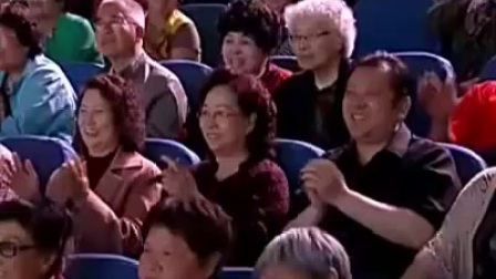 东北二人转表演《会功夫的服务员》标清