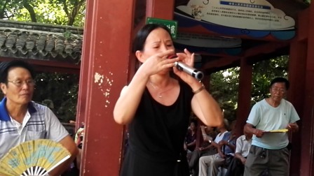 中山公园越剧小何唱