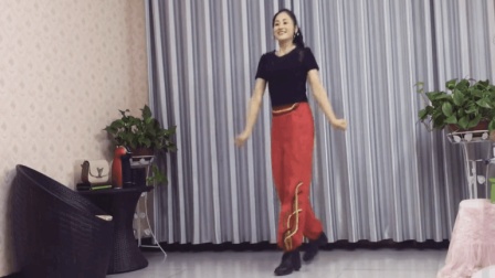 青青世界广场舞《爱情雨夹雪》